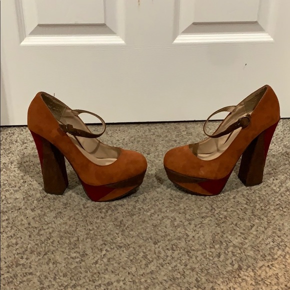 Candie's Shoes - Candies orange Red brown platform cajude shoes 8.5